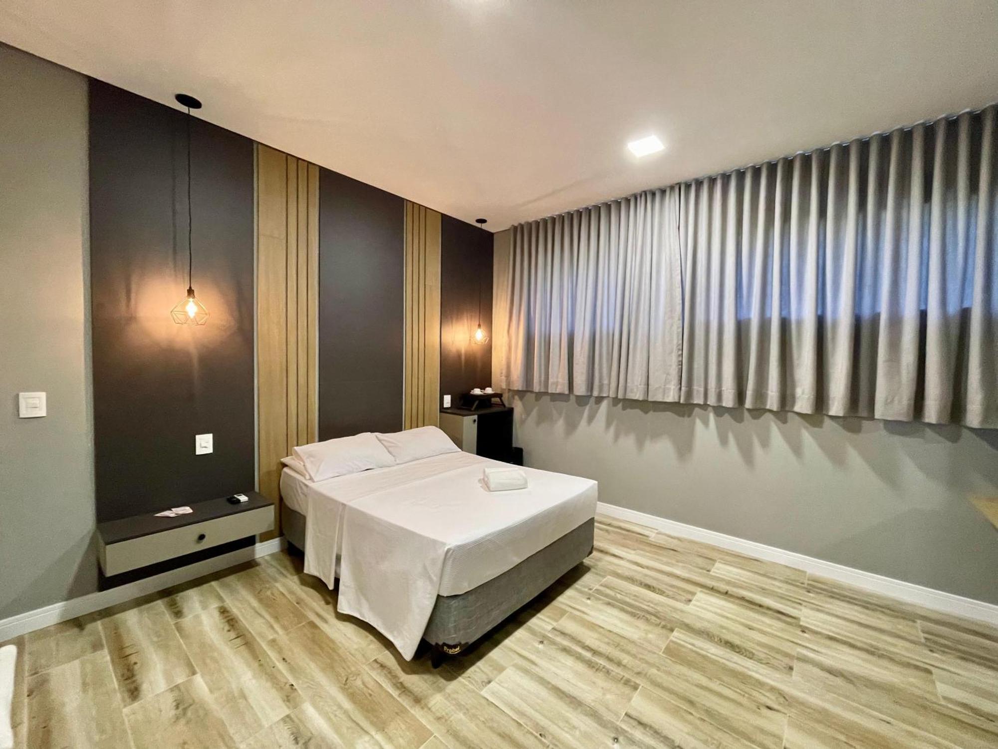 Eleganz Suites Грамаду Екстериор снимка