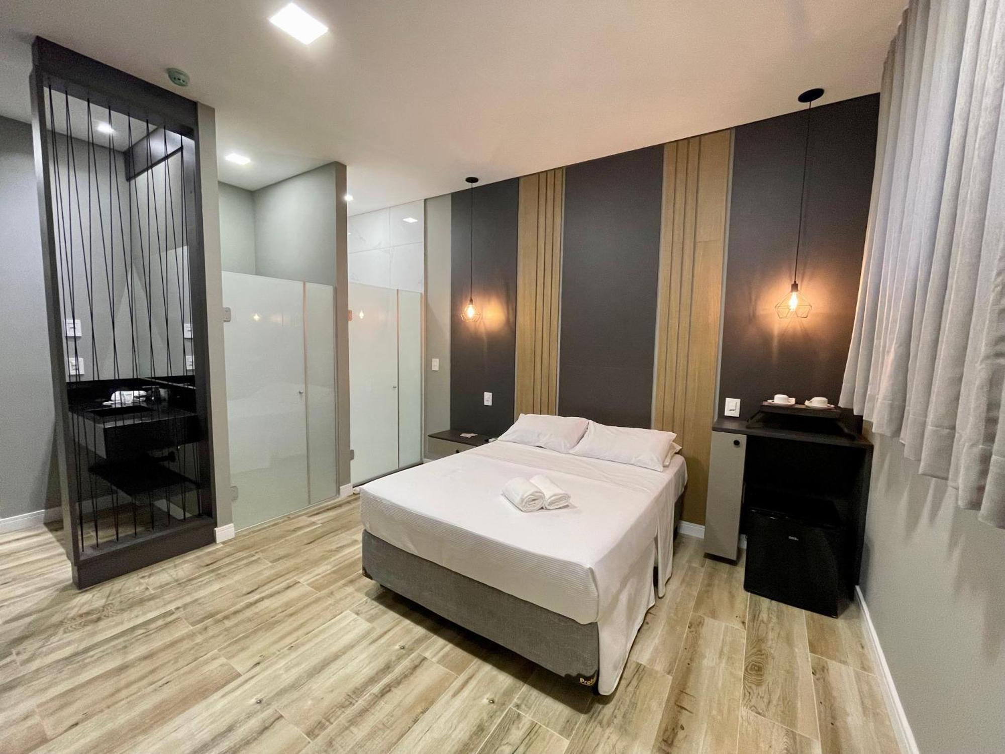 Eleganz Suites Грамаду Екстериор снимка
