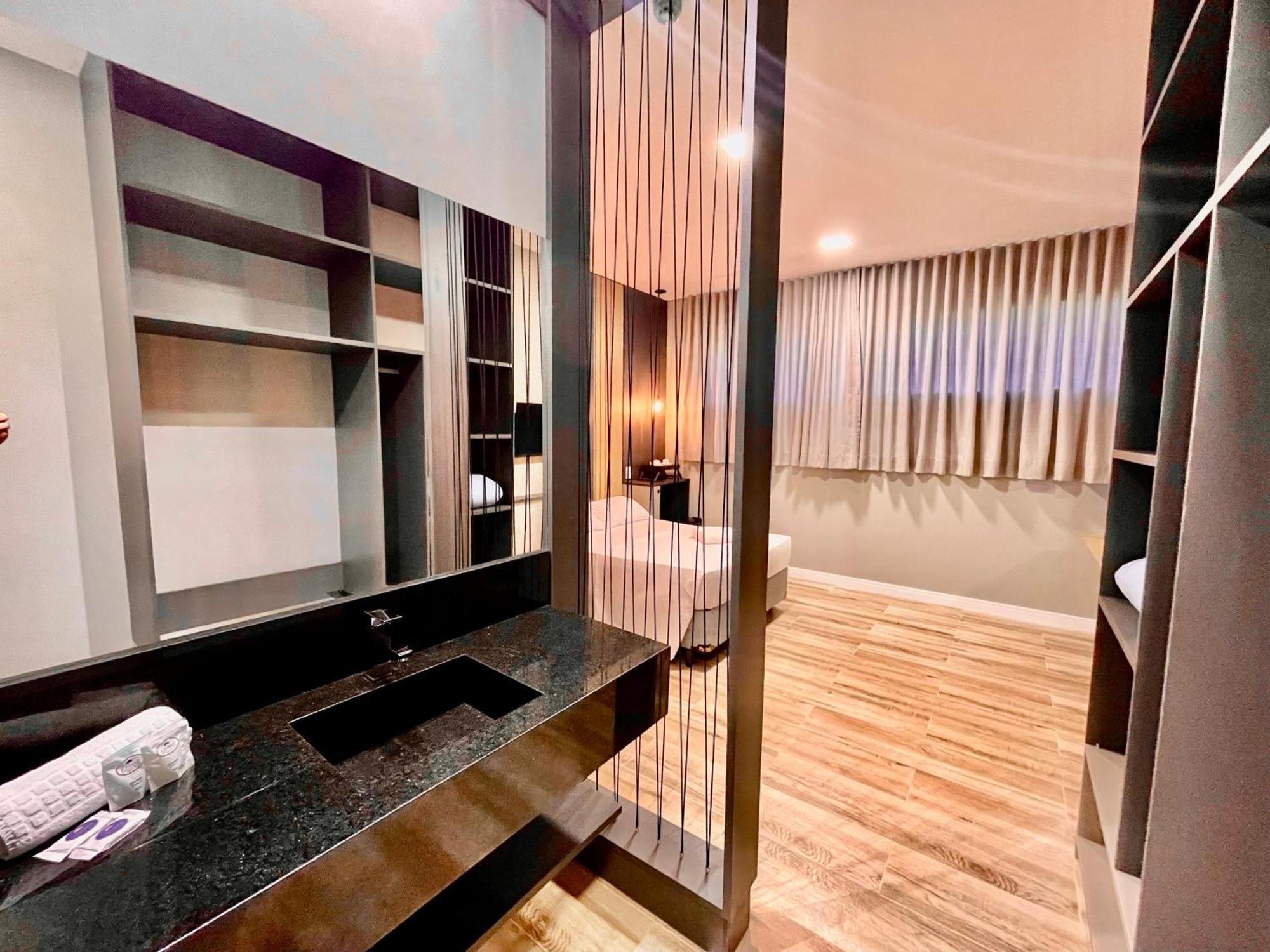 Eleganz Suites Грамаду Екстериор снимка