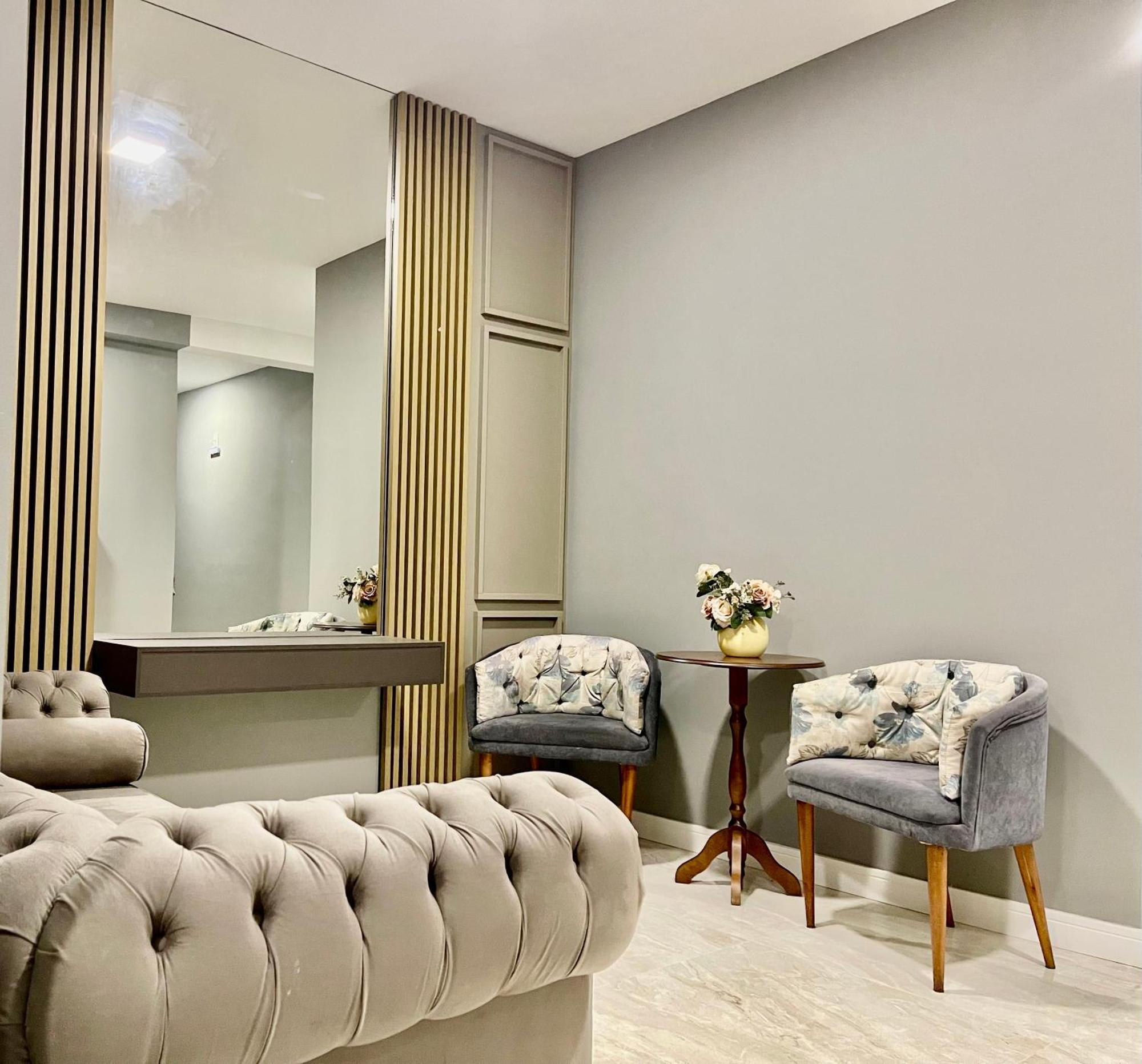Eleganz Suites Грамаду Екстериор снимка