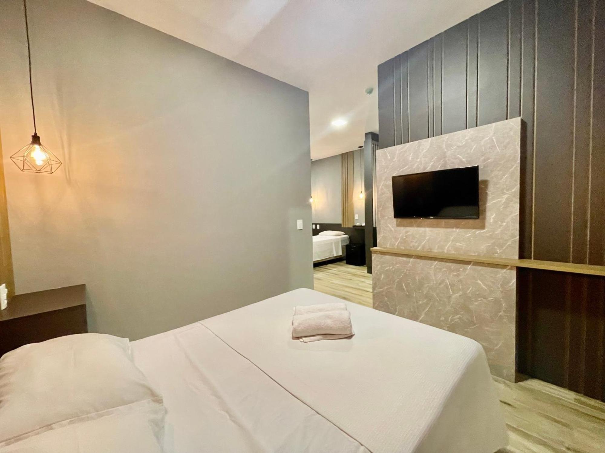 Eleganz Suites Грамаду Екстериор снимка