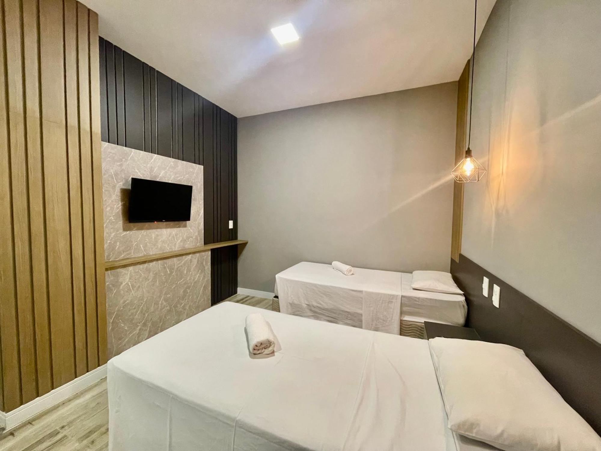 Eleganz Suites Грамаду Екстериор снимка